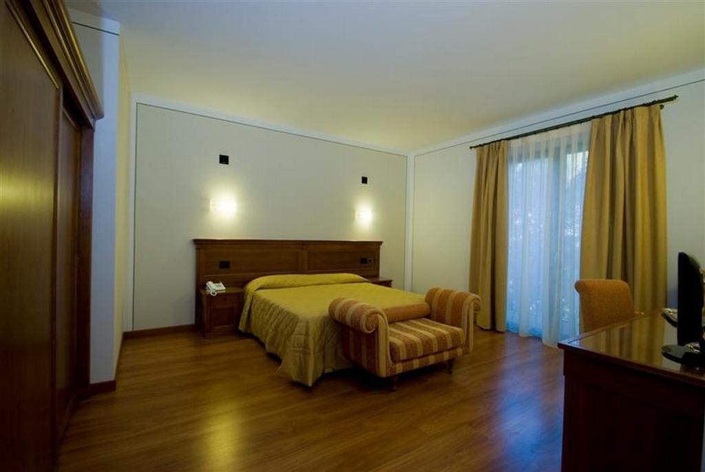 Vesta Domus Hotel Roma Ngoại thất bức ảnh